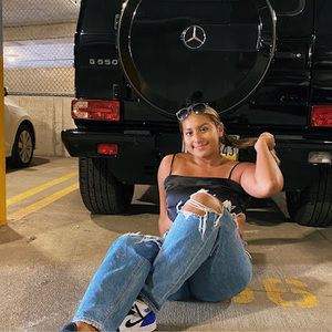 Meet your Posher, Casey